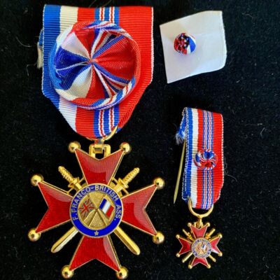 Croix d&rsquo;officier Association Franco-Britanique et leur écrin