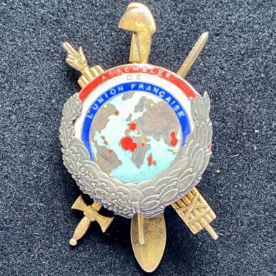 Insigne de l&rsquo;Assemblée de l&rsquo;Union Française IVéme République Vermeil France