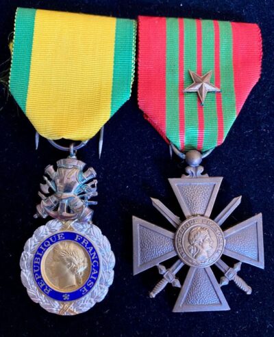 Médailles : Médaille Militaire ARGENT et Croix de Guerre 1939 + Écrin