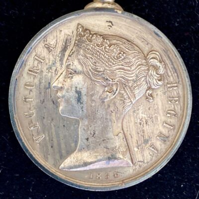Médaille de Crimée Fabr. Française + agrafes Inkermann et Sébastopol ARGENT