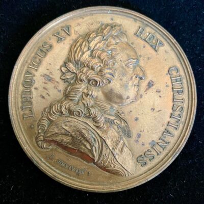 Médaille Louis XV Fondation de l&rsquo;école supérieure de Guerre Refrappe 1976