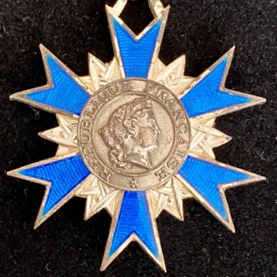 Chevalier de l&rsquo;Ordre National du Mérite ARGENT et Email France