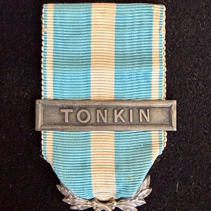 Médaille Coloniale avec son agrafe « TONKIN » par Gaston Lemaitre Argent Médaille Coloniale avec son agrafe « TONKIN » par Gaston Lemaitre Argent