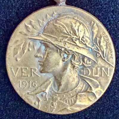Médaille de Verdun par Prud&rsquo;homme avec sa bonne agrafe